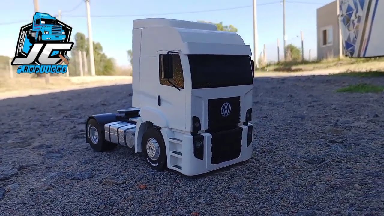 Miniatura de camión réplica escala 1:18 100% hecho en madera....  #réplicasjc #camioneros 