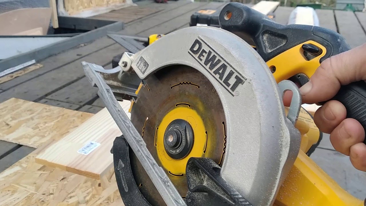 DeWalt DCS 391 и угольник Swanson