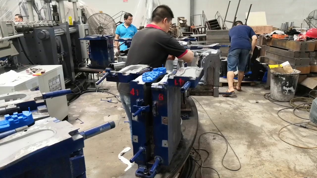 Gumboots shoes making machine