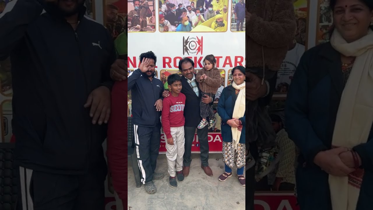 This family has been watching our videos for the last 5 years. They came from Delhi today to Karnal to feed the monkey army. 