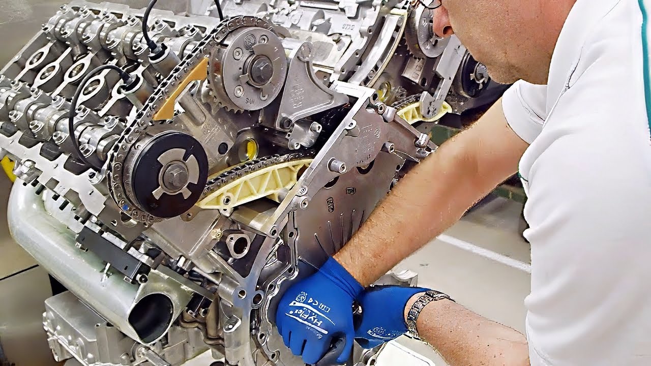 Masterpiece of Engineering: Building the Bentley W12 Engine