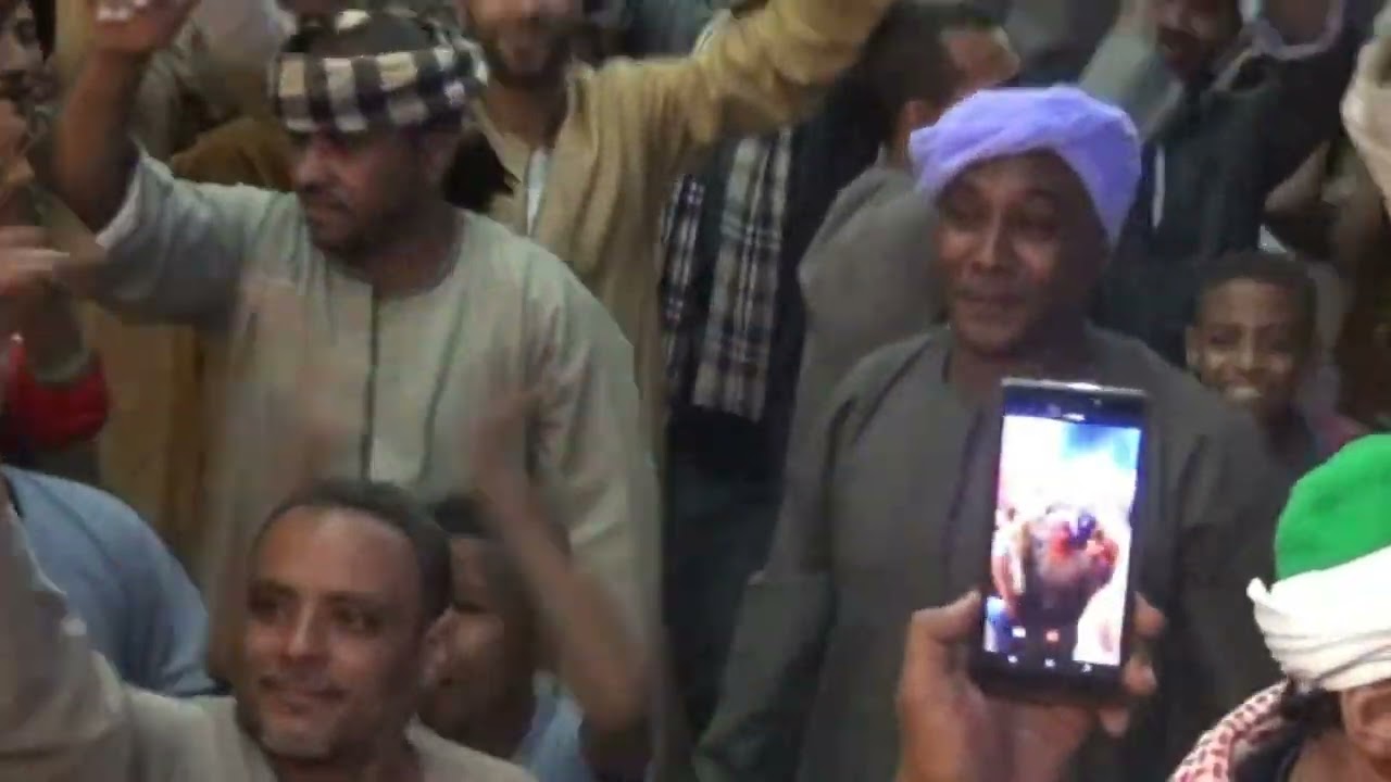 شاهد رد فعل الجمهور 💥 مع الشيخ ذكي الحمولي 🎤 في مولد السيد البدوي