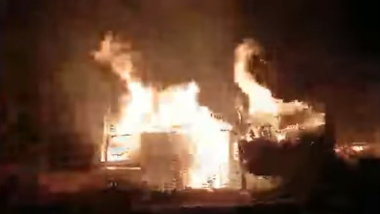 Massive fire breaks out at residential building at Likabali 