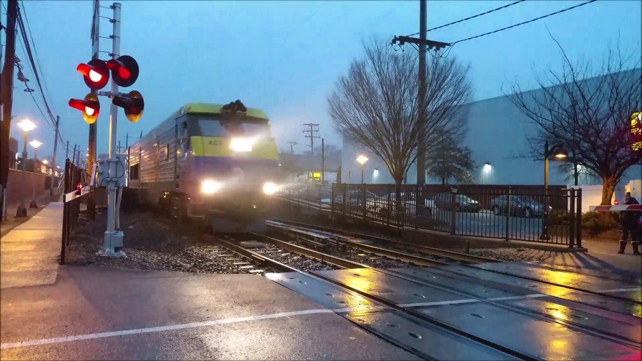 LIRR Diesels @ New Hyde Park