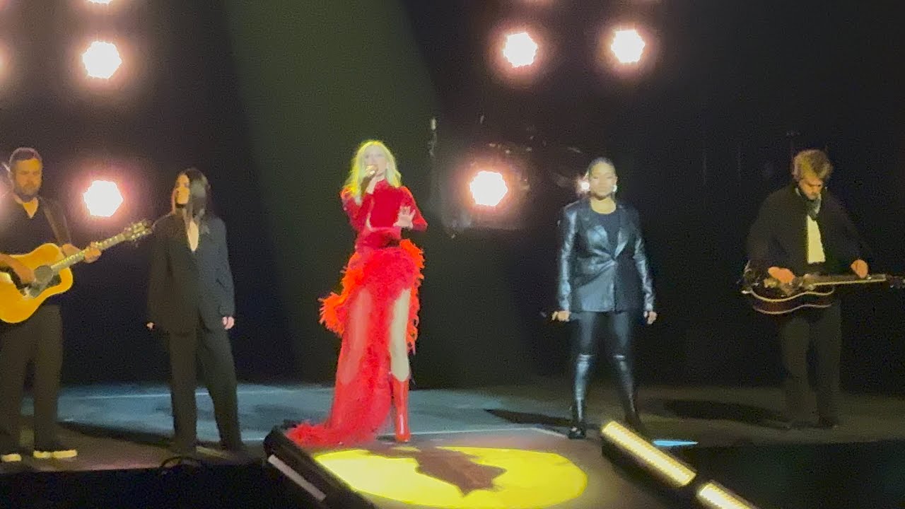 Kelsea Ballerini, Golden One Center, Sacramento, CA, March 18, 2025.