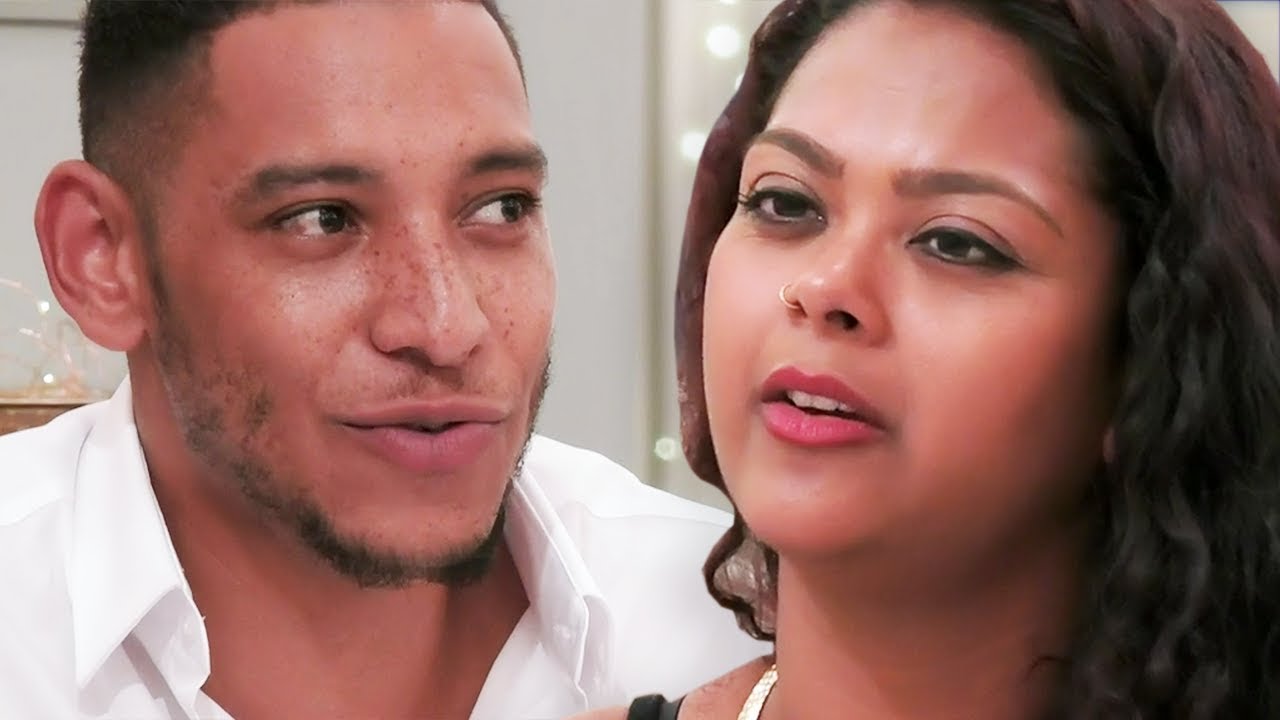 Accidentally Saying to Feminist Date That Women Should Be Housewives? | First Dates