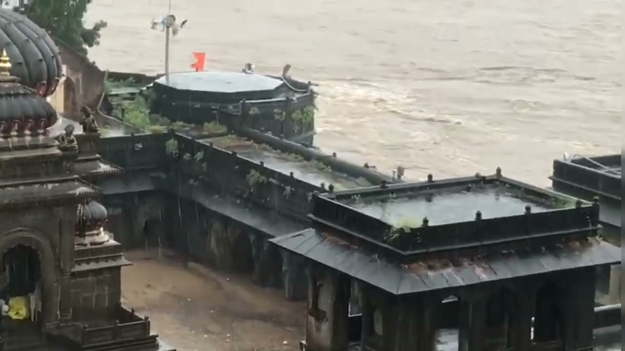 Maheshwer Narmada nadi। Maheshwar ghat। Maheshwar fort। Narmada ghat maheshwar। Narmada flood।