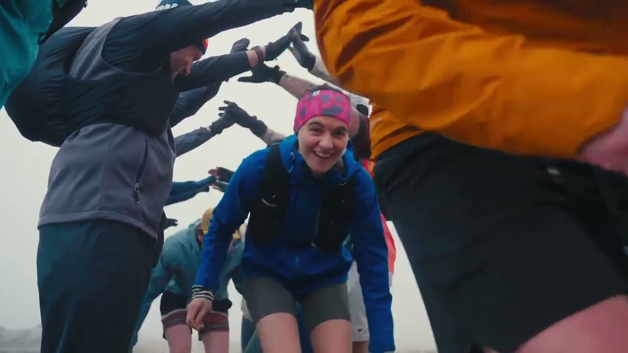 We took a gang into the Peak District for the Peaks Weekender! Running in the hills!