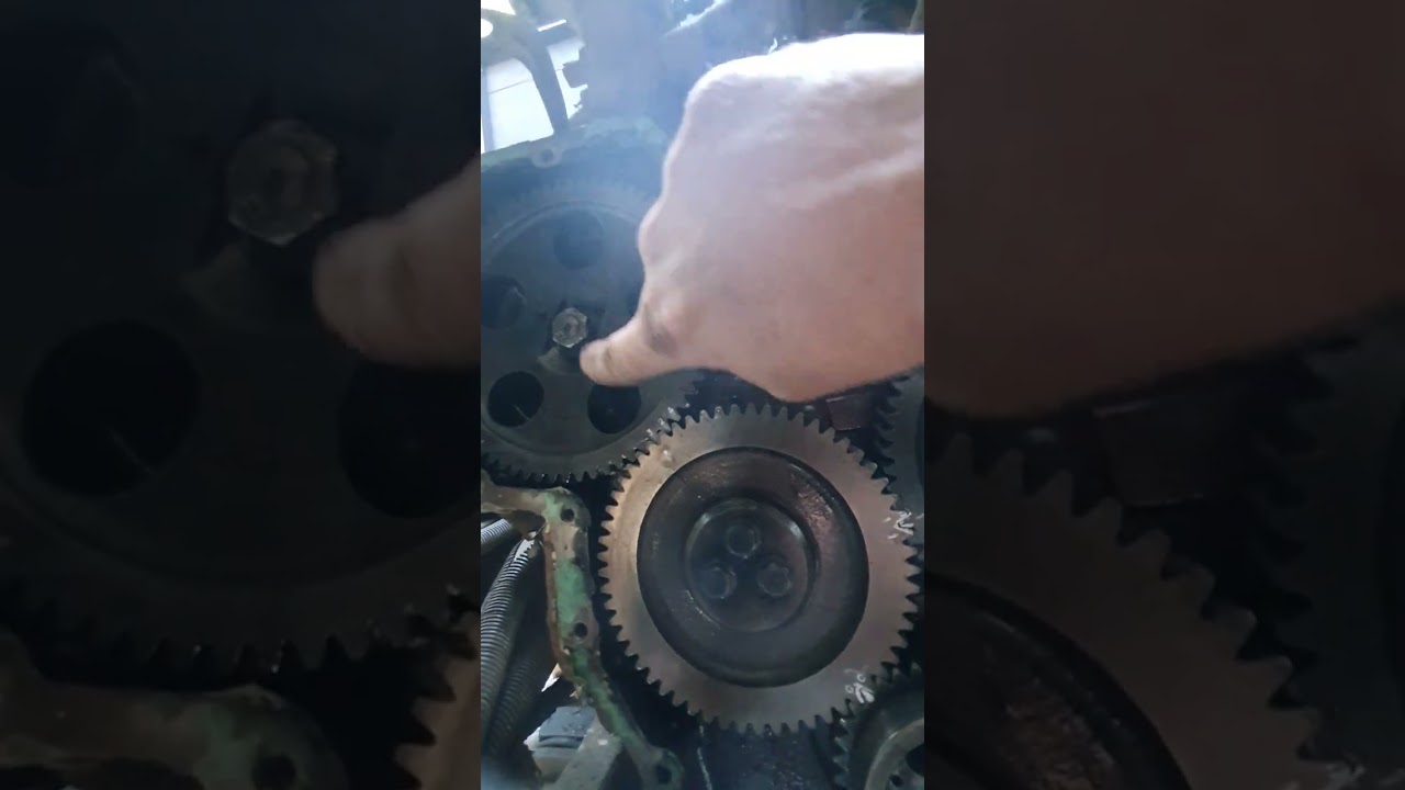 como saber em qual número vai  na engrenagem da bomba injetora do mwm  x10  na hora da desmontagem