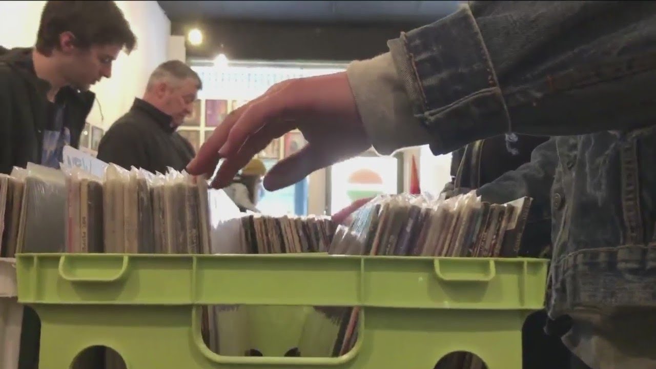 Vinyl fans wait in line overnight for annual Record Store Day