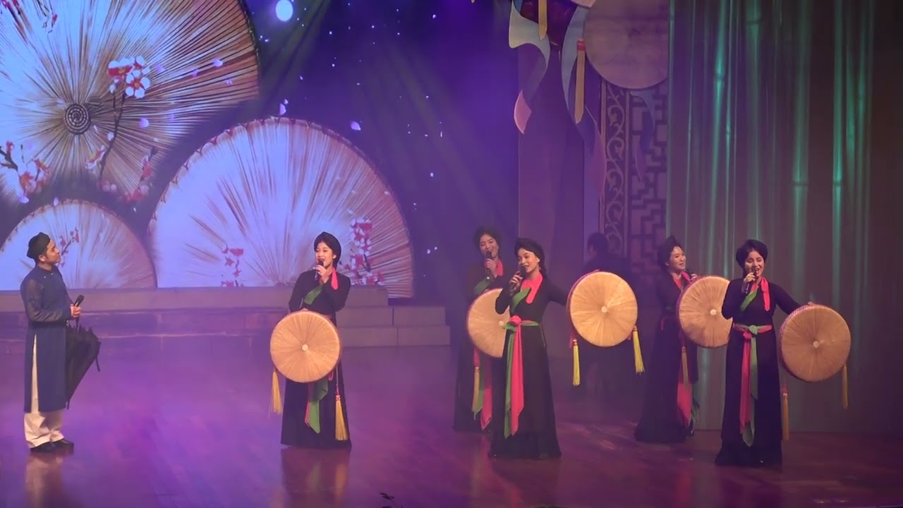 Chuông Vàng Gác Cửa Tam Quan = Dan ca Quan ho Bac Ninh - Biêu diễn : Nhà hát DCQH Bắc Ninh