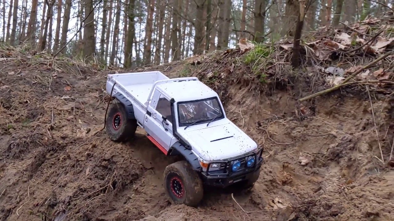 Axial SCX 10.2 KIT RAW /Toyota LC70 KillerBody HardBody / Tor własny
