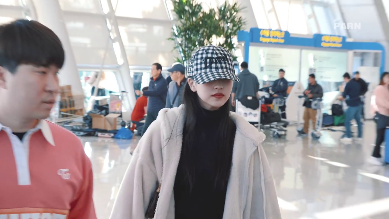 191128 TWICE(트와이스) MINA(미나) 일본출국 (Ankle sprain)