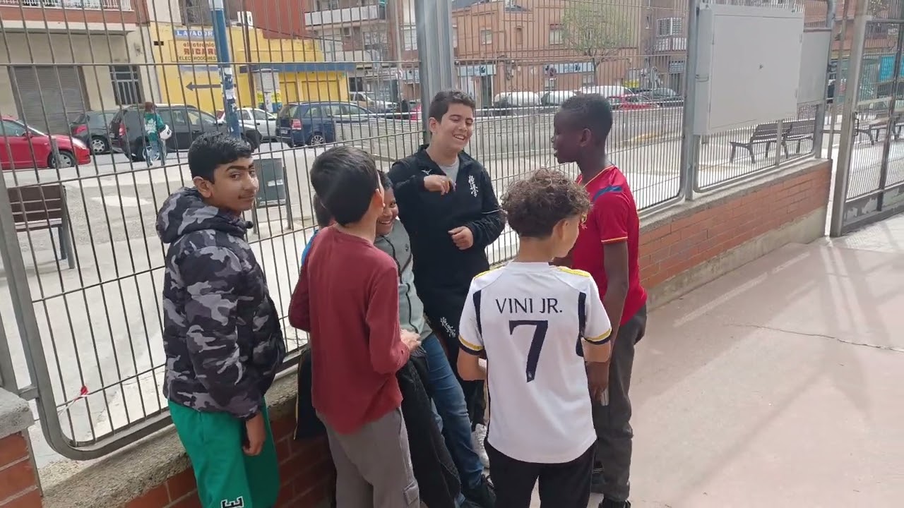 Est, Oest, Nord i Sud  -  Escola Josep Carner (Badalona)