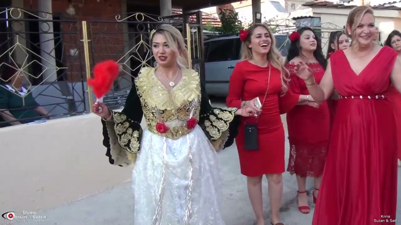 SUZANA K,NA SAIT.