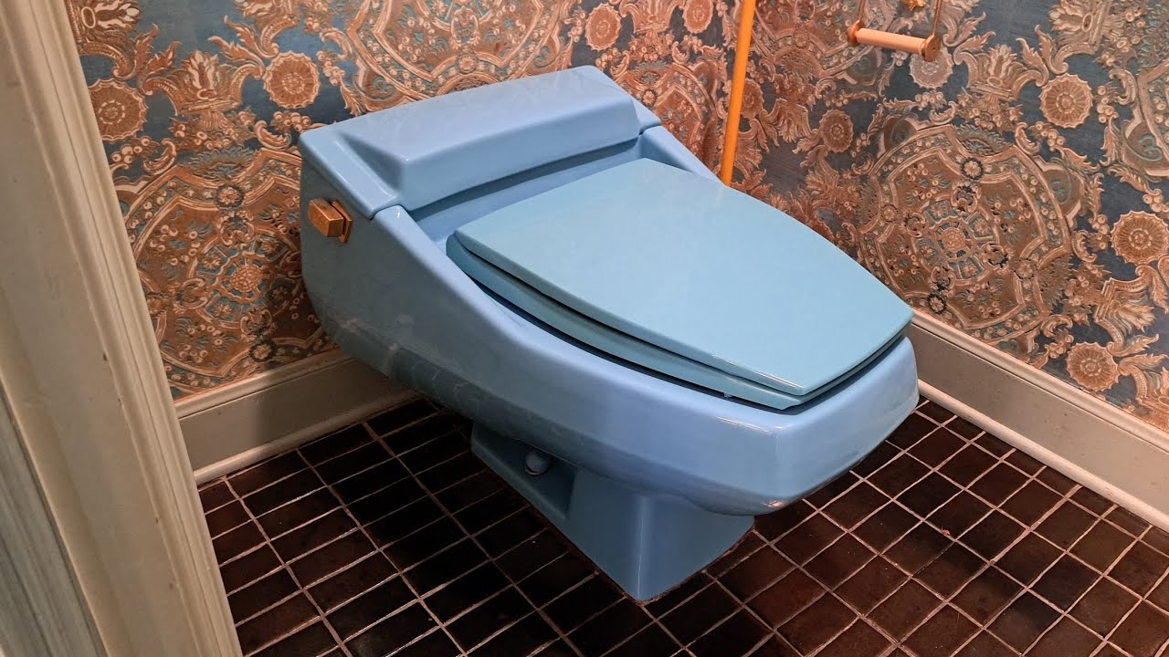 1972 Cerulean Blue Kohler Rochelle Toilet