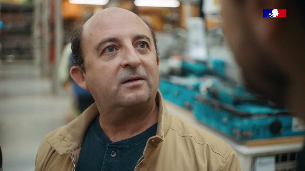 Le dévendeur et la ponceuse