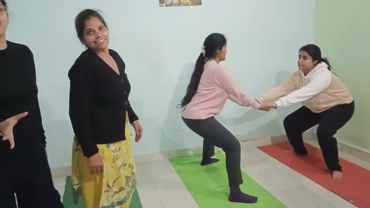 कमर से लेकर जांघो तक का सारा फैट ग़ायब कर देगी ये एक्सरसाइज । yoga for women at home 
