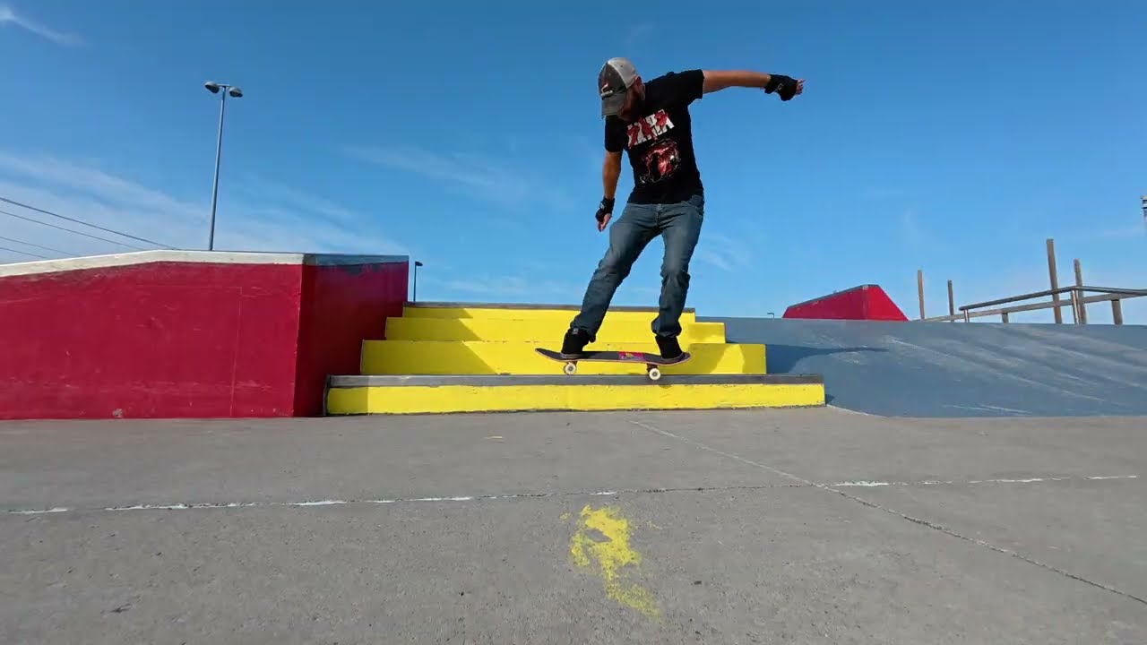 First Session of 2026 | Very Average Skateboarding