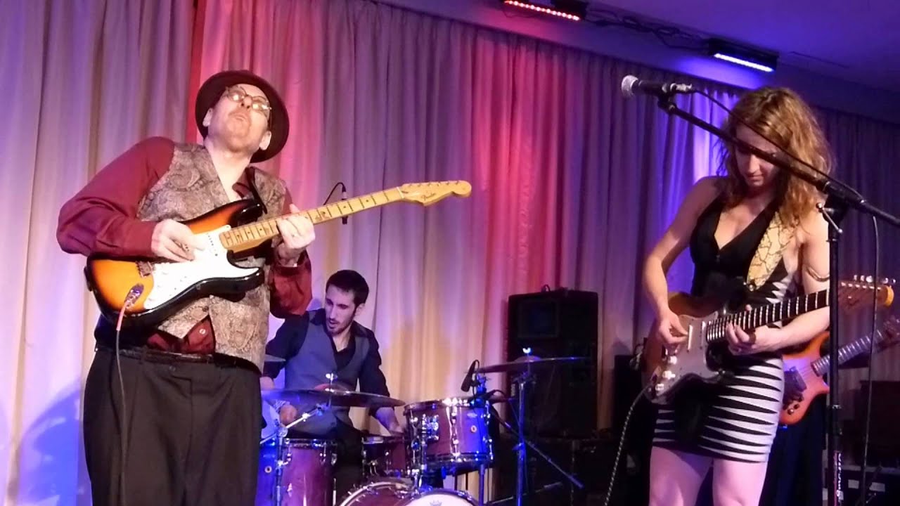 Ana Popovic and Ronnie Earl at the Bull Run - Don't you love me baby 0414