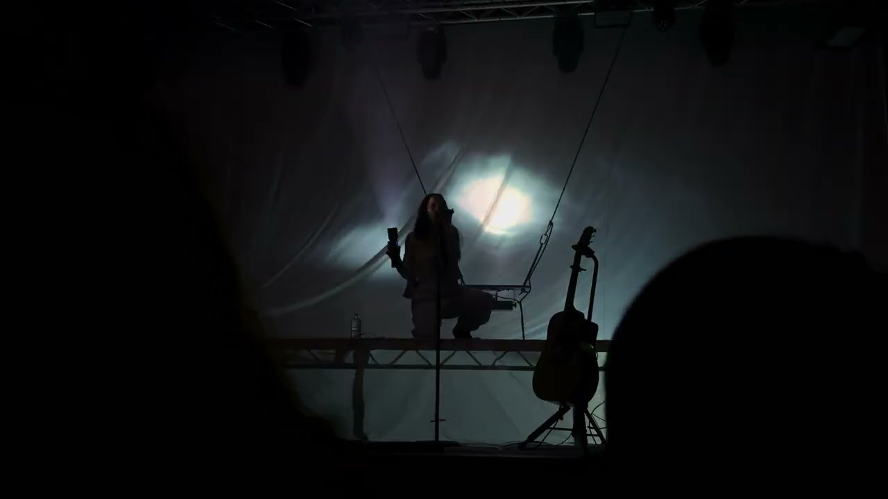 Oklou - "plague dogs" (Manchester, November 30th 2025)