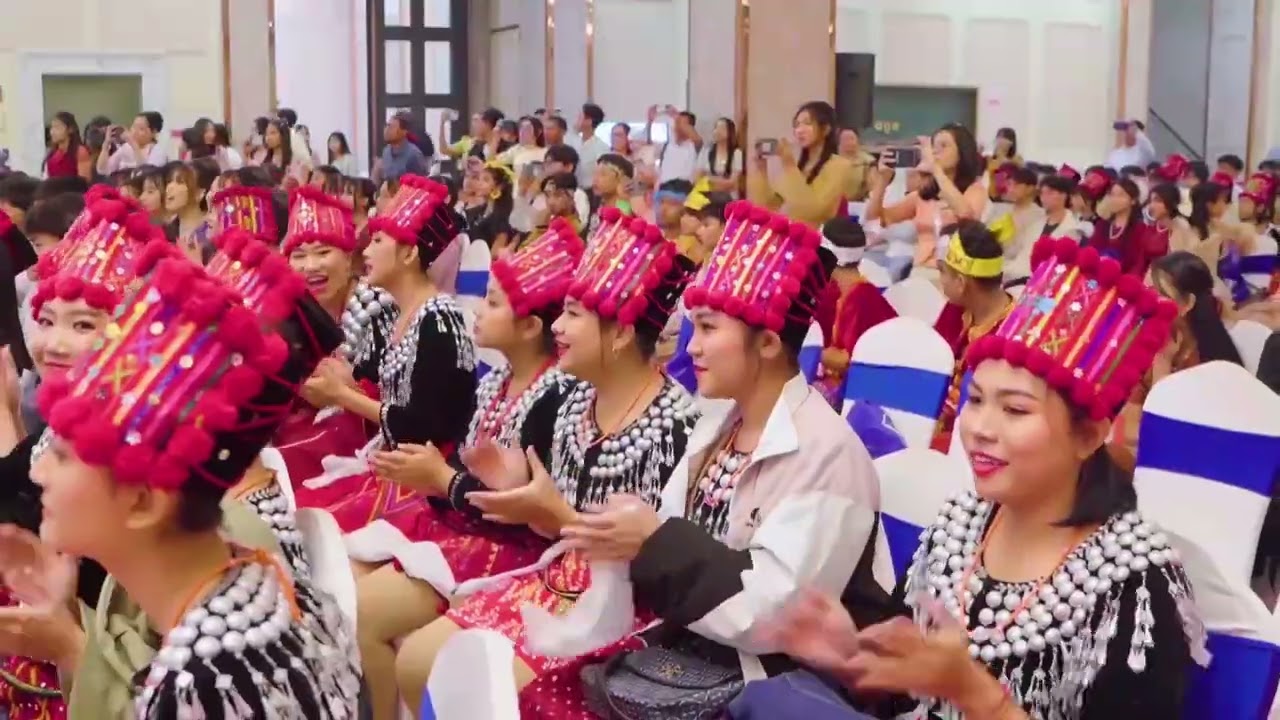 ELC Private School MDY G-11မှ ကျောင်းသားလေးများရဲ့ စိန်အိုးစည် သီချင်းဖြင့် ဖျော်ဖြေတင်ဆက်မှု