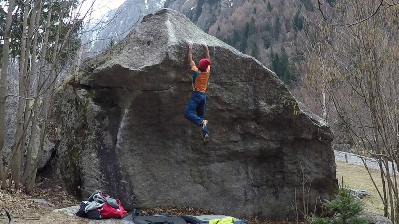 Il Francese di Destra, 7a+. Val di Mello