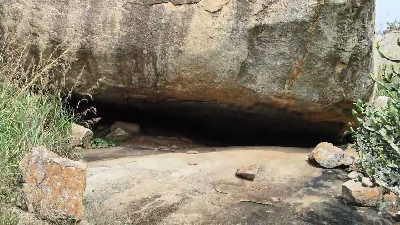Rayalapeta surakuntla sila yuga manava guhalu
