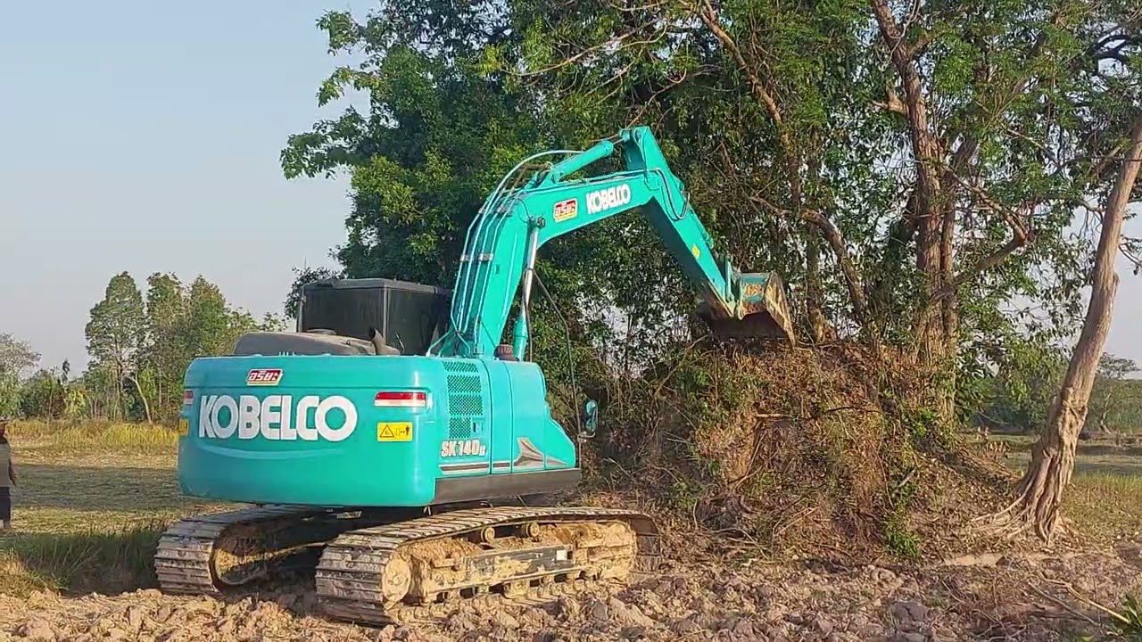 งานเคลียริ่งจัดเต็ม kobelco sk140lc-11 ล้มตันไม้ ขุดจอมปลวก ปรับที่นา รับจ๊อบ excavator