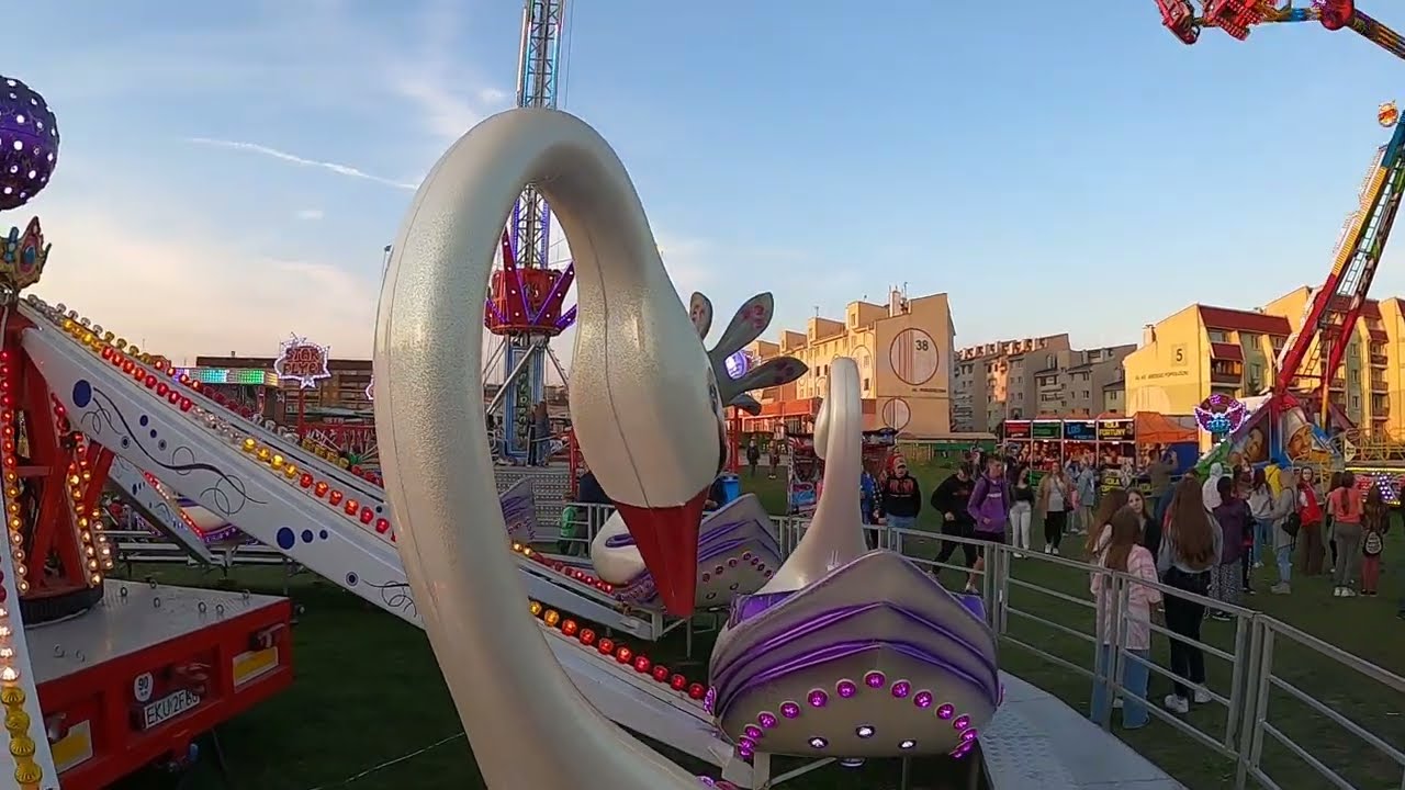 Karuzela Łabędzie (Lunapark Felner) On ride 1 - Kutno - Majówka 2022