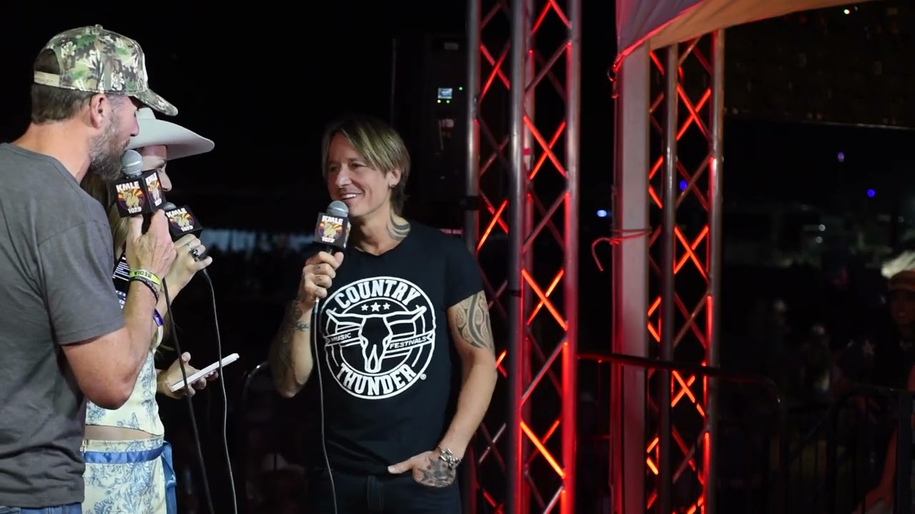 Rapid Fire Questions w/ Keith Urban | KMLE Country Thunder 2025