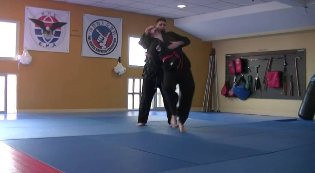 Hapkido Moo Hak Kwan Negro tercer Dan