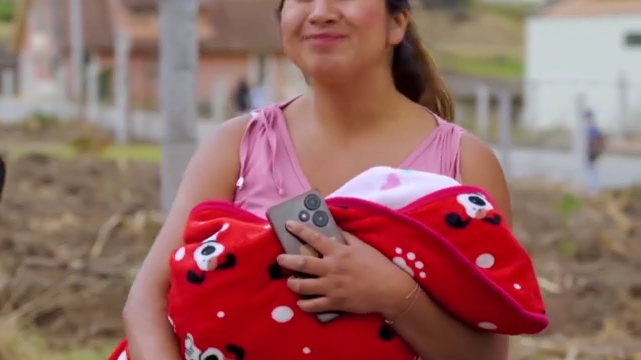 Madre recuperó a su hijo gracias a este barrendero 😲💖