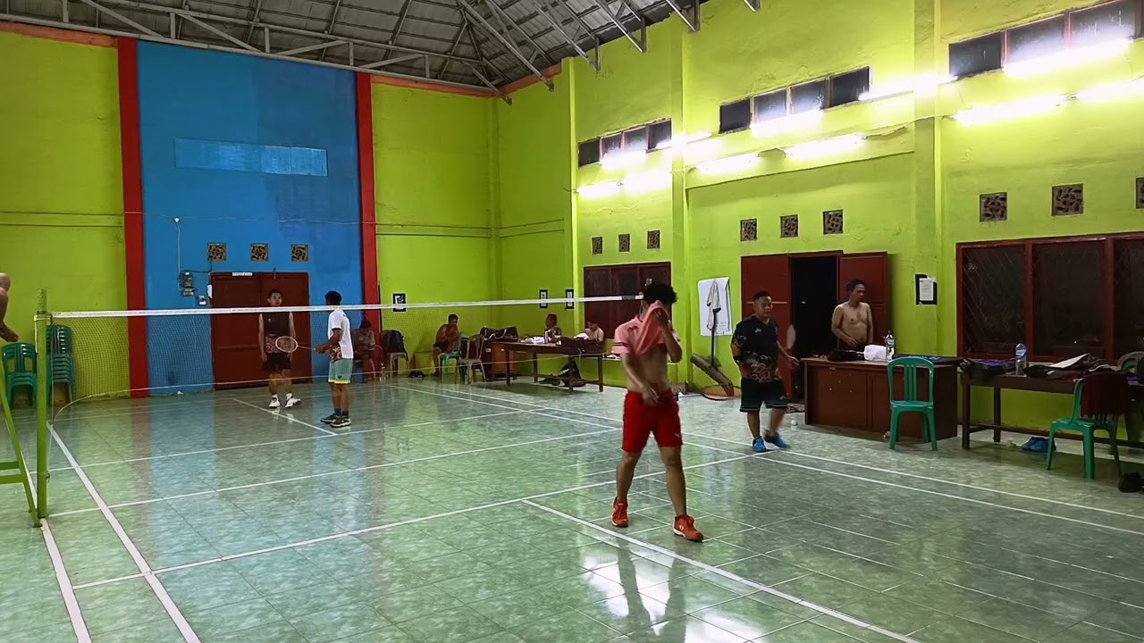 Ari Zainal & Adi putra - adu Relly dipertengahan set