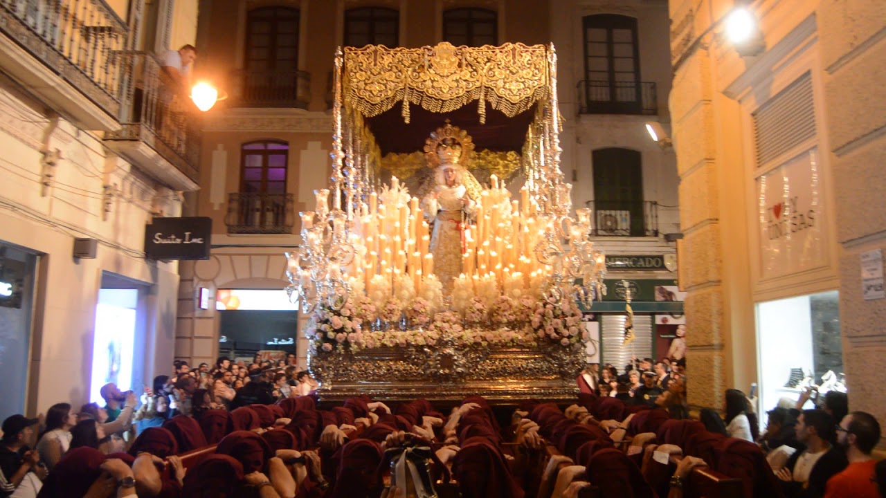 MARÍA STMA DE LA SALUD A LOS SONES DE SIEMPRE MACARENA (DOMINGO DE RAMOS 2019)