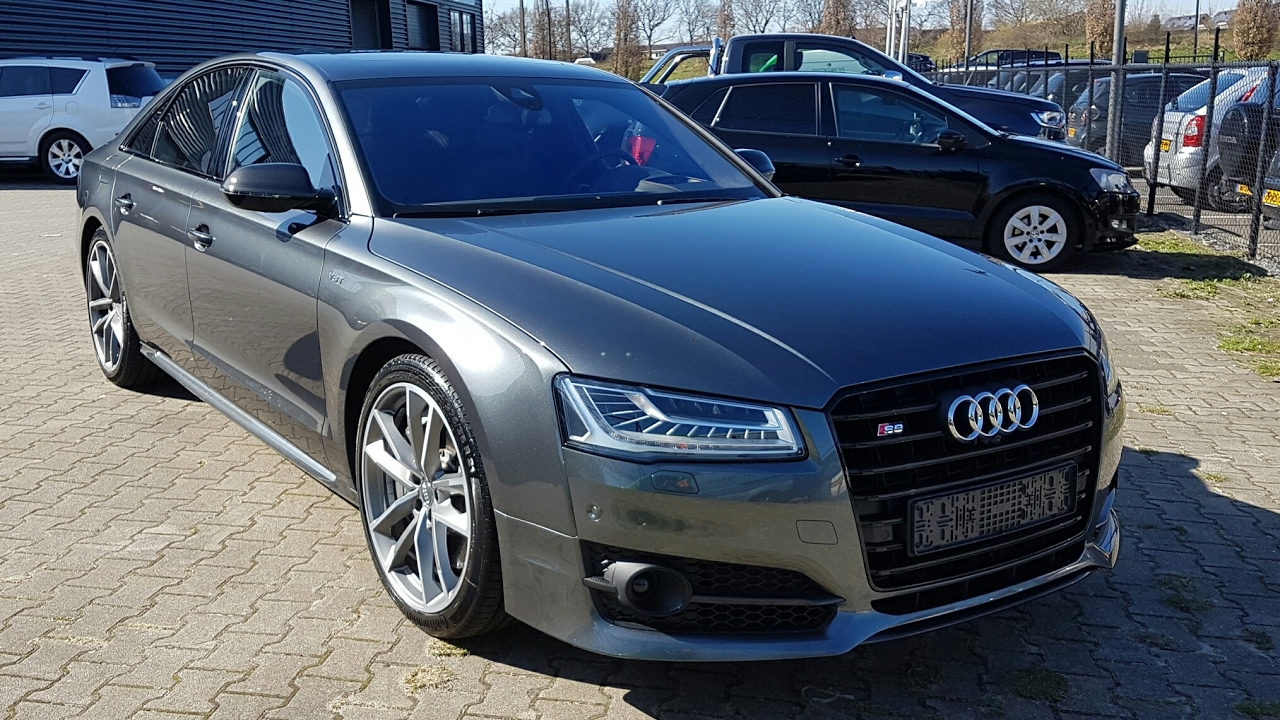 AUDI S8 PLUS V8T 2017