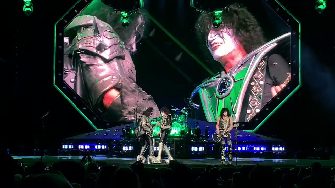 KISS Cold Gin - Live in Va Beach 8/13/2019