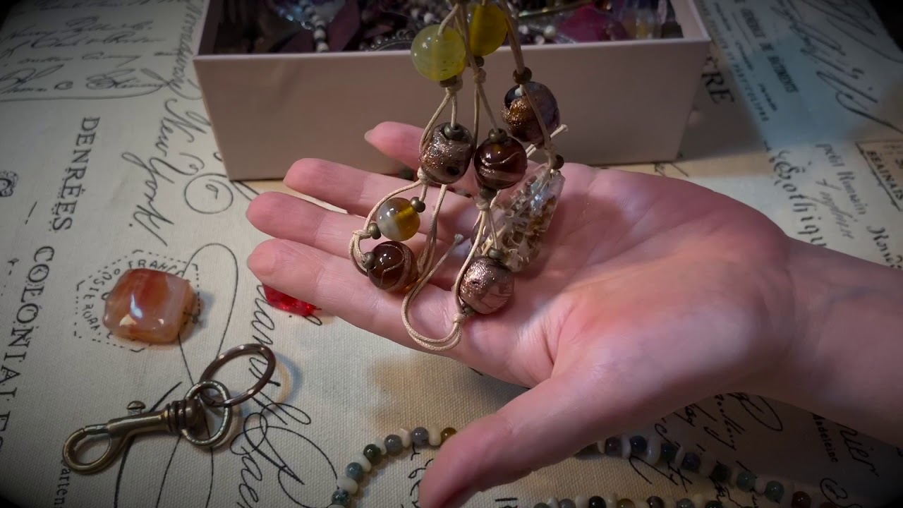 אסמר.קופסה עם חרוזים. ASMR.Box with beads