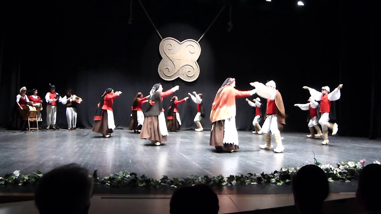 Donaire da A C Donaire bailan Jota e carballesa de Seoane do Courel