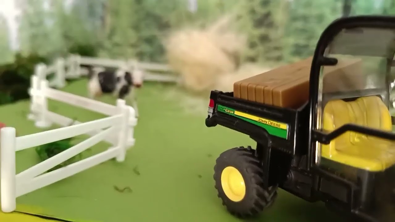 Siku 1:32 John Deere Gator 3060 / Siku 1665 John Deere Tractor with Round Baler
