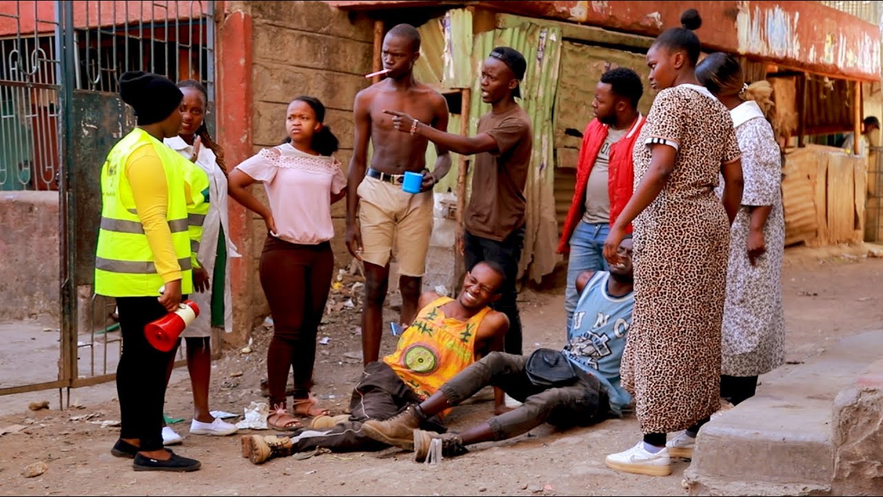 Thiefs In Korogocho Pretend To Be Shooting A Movie In The Street Kumbe Ni Watu Wanaibia🤣🤣Akili Mali.