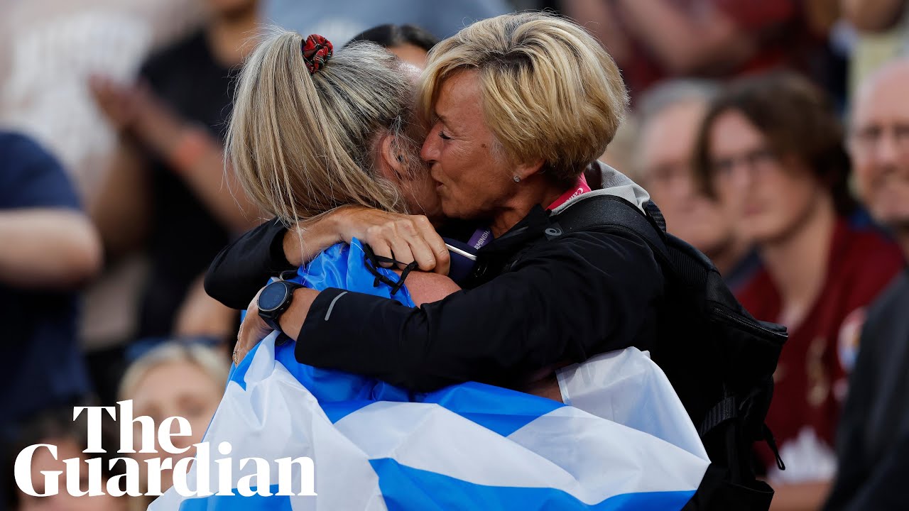 Eilish McColgan follows in her mum's footsteps with Commonwealth Games gold&ndash; video
