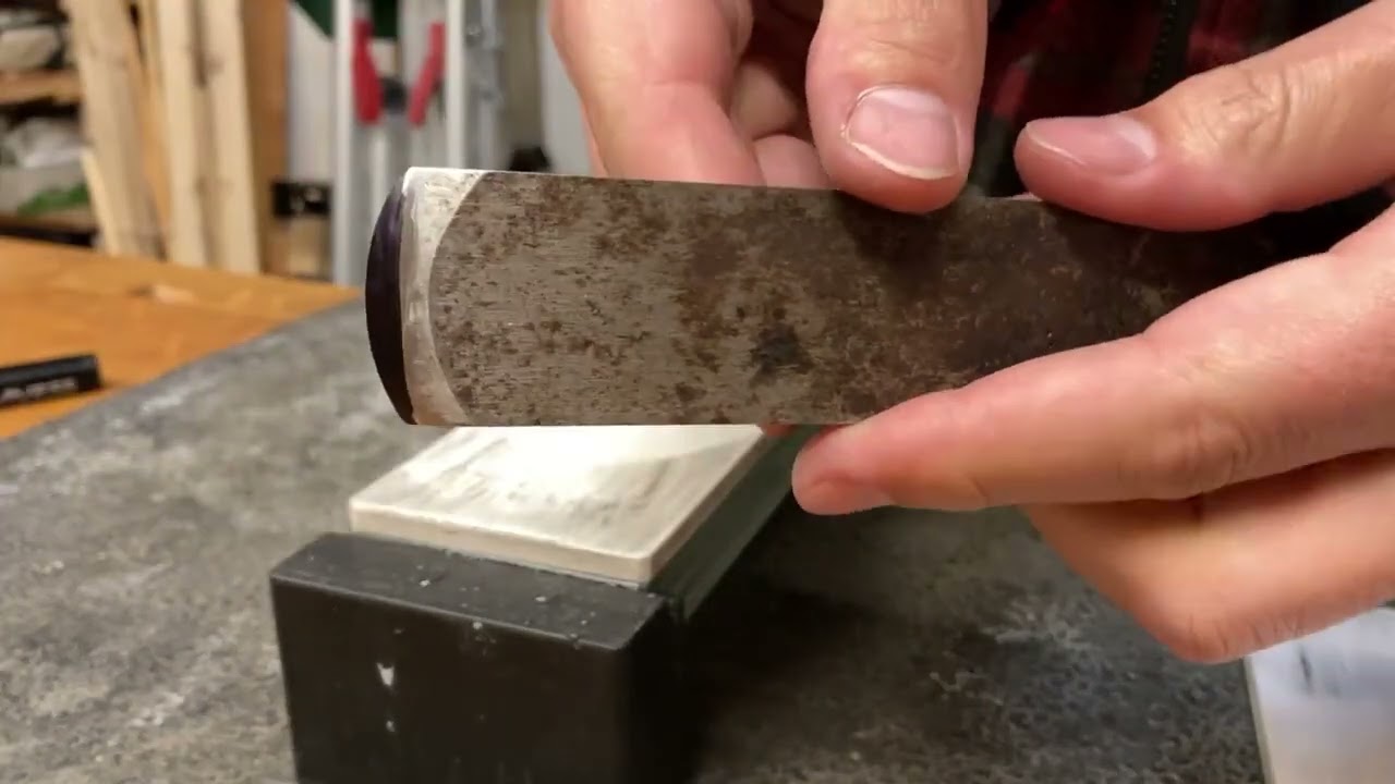 Sharpen a Scrub Plane Iron / Schrupphobeleisen Schärfen