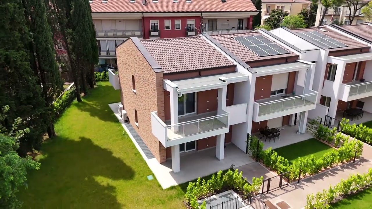 MODERNA VILLA D'ANGOLO A VERONA