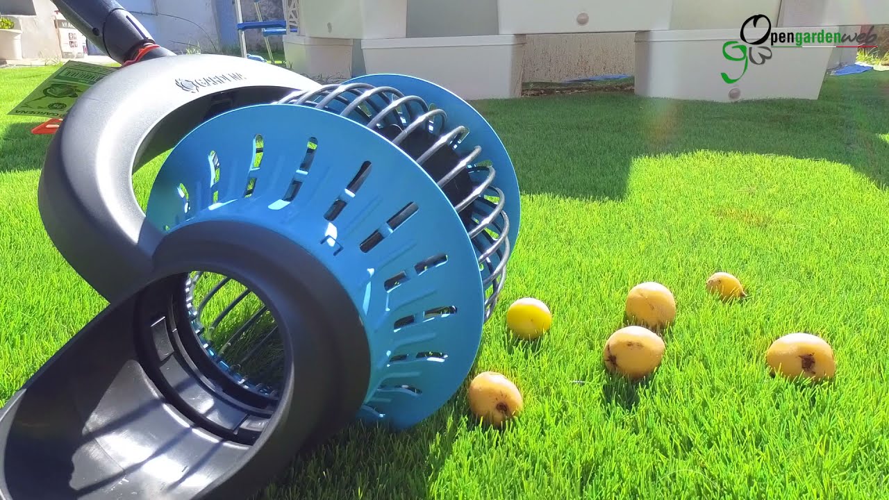 Il rullo raccoglifrutta Combisystem GARDENA &egrave; ideale per raccogliere foglie e frutta