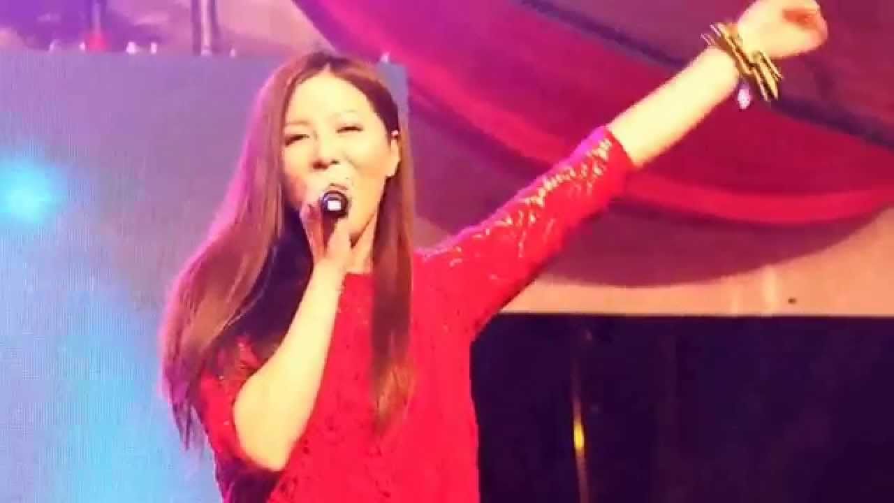 joyce tang 滕麗名 - 至少還有你