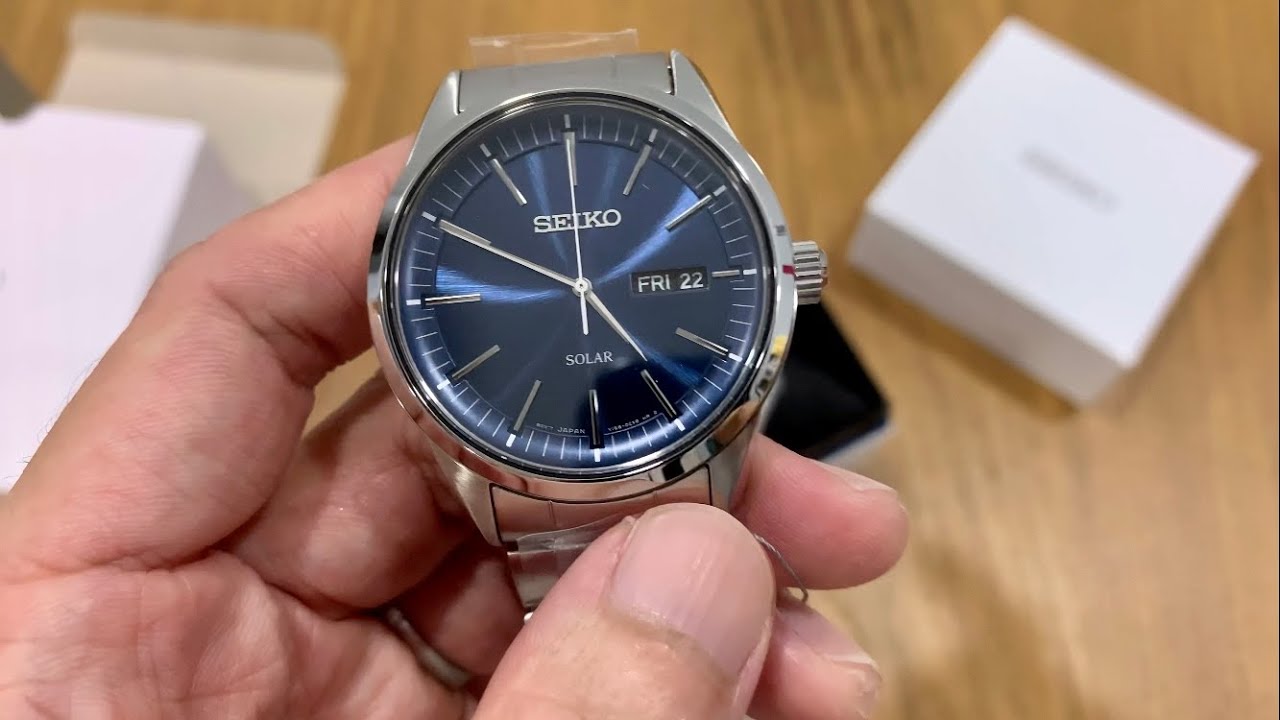 Unboxing the Seiko Solar SNE525P1