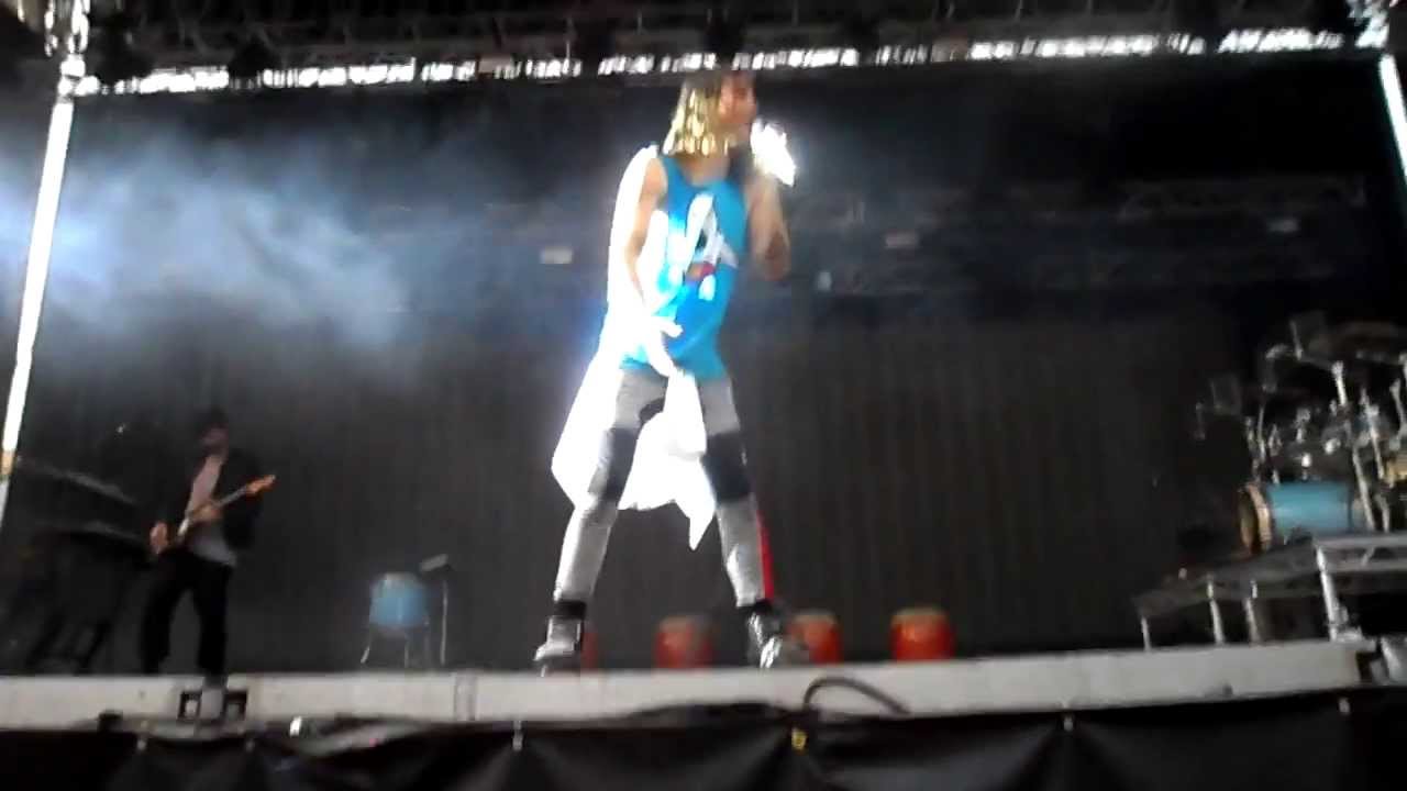 Bonus: Before Do or Die - 30 Seconds to Mars @ Bayonne 19.07.2013
