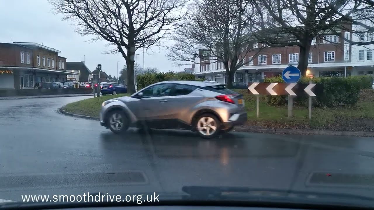 Worthing driving test centre. 4 Possible Exits from Worthing driving test centre on Field Place