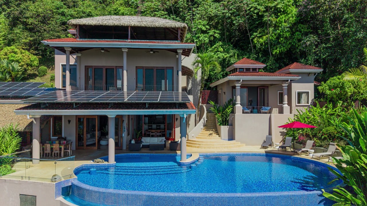 1.52 ACRES – 4 Bedroom Ocean View Luxury Estate At the End Of A Quiet Dead-end Road!!!